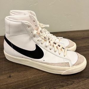 Women’s Nike Mid ‘77 Blazers Size 10.5